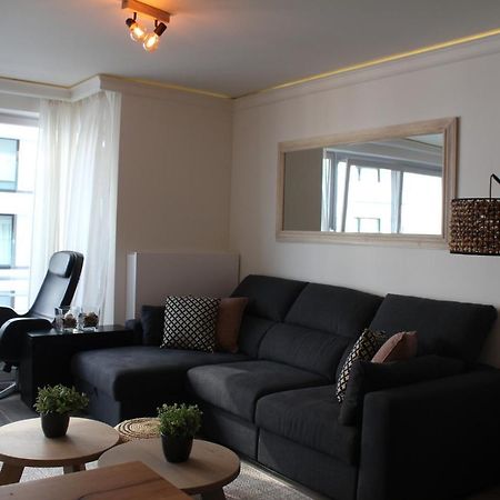 Cosy Appartement- 2 Slaapkamers Schuin Zeezicht Met Garage Knokke-Heist Luaran gambar