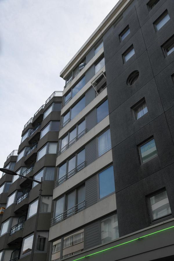 Cosy Appartement- 2 Slaapkamers Schuin Zeezicht Met Garage Knokke-Heist Luaran gambar